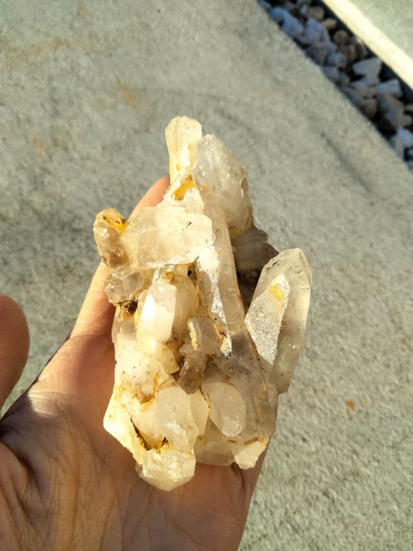 長野県　天然水晶　栗生水晶山産　水晶　原石　192グラム　早い者勝ち