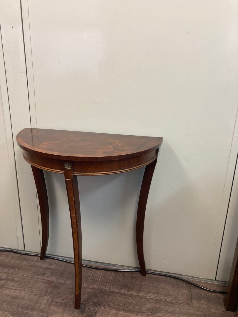 Bevan Funnell Reprodux 半円コンソールテーブル