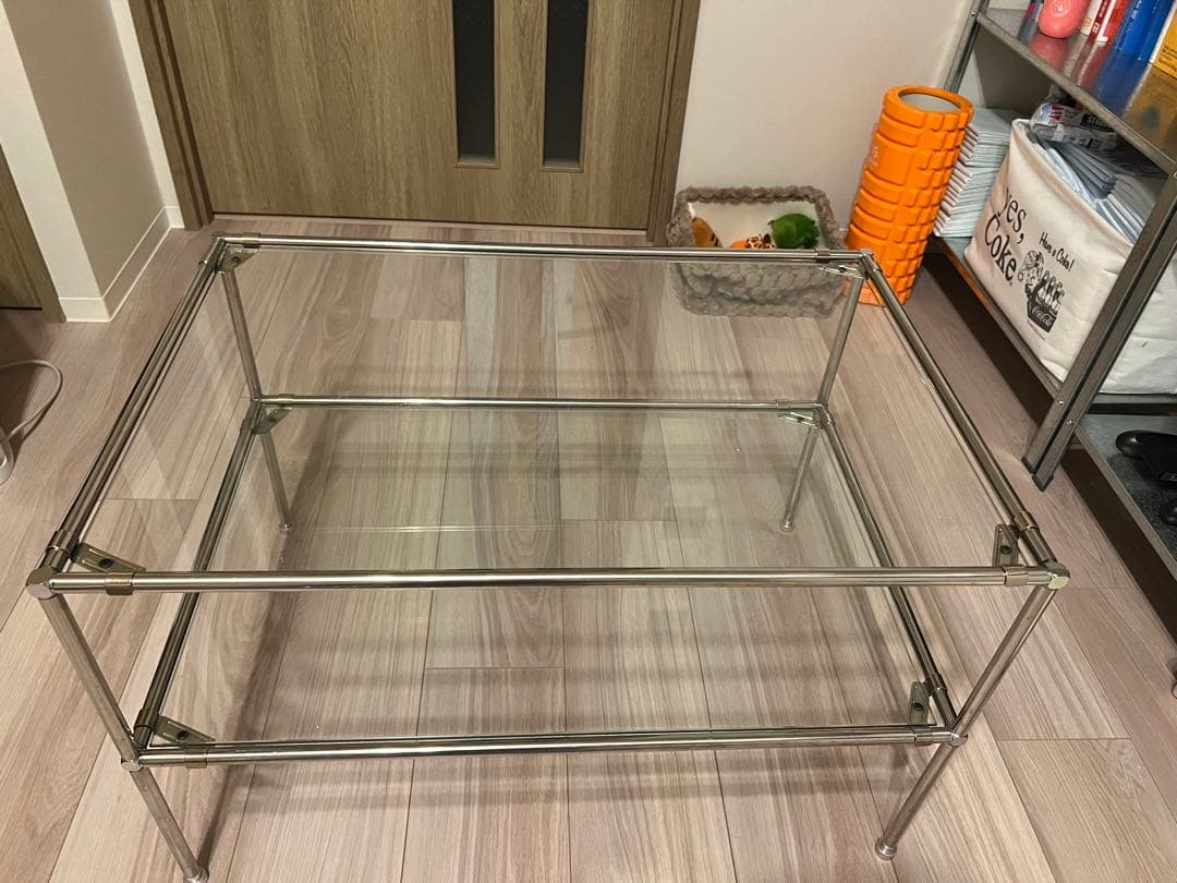 大阪市　手渡し専用　ガラス製モダンローテーブル