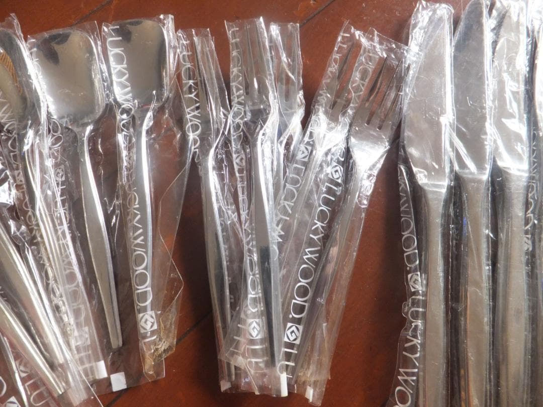 LUCKYWOODラッキーウッドの18−12のカトラリー２２本