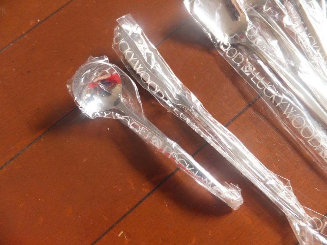 LUCKYWOODラッキーウッドの18−12のカトラリー２２本