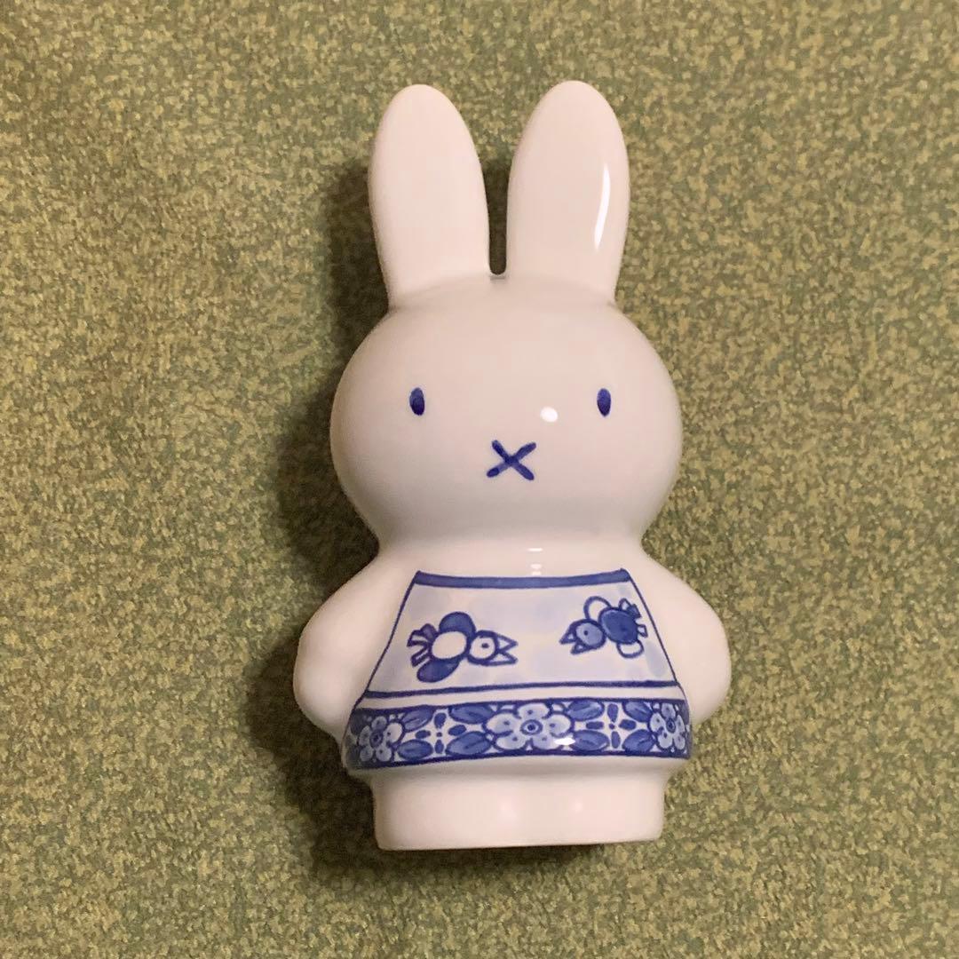 大阪関西万博 オランダ館 ミッフィー スタチュー デルフト陶器 - メルカリ