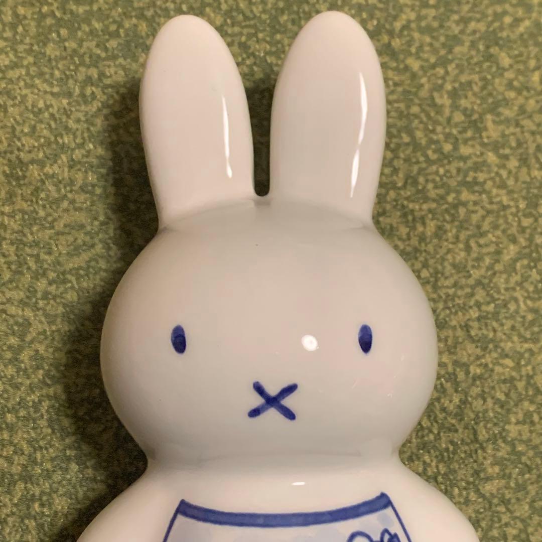 大阪関西万博 オランダ館 ミッフィー スタチュー デルフト陶器 - メルカリ