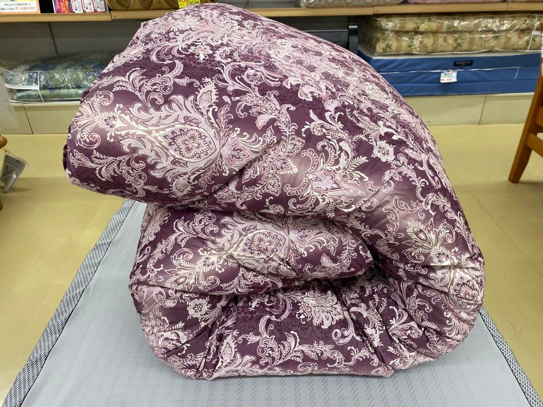 ダブルサイズ　西川　羽毛掛け布団・産ホワイトグースダウン９０%