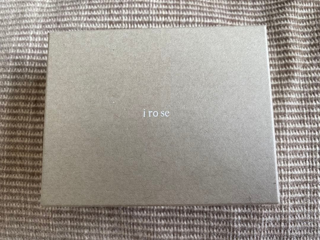 イロセ　二つ折り財布　オレンジ