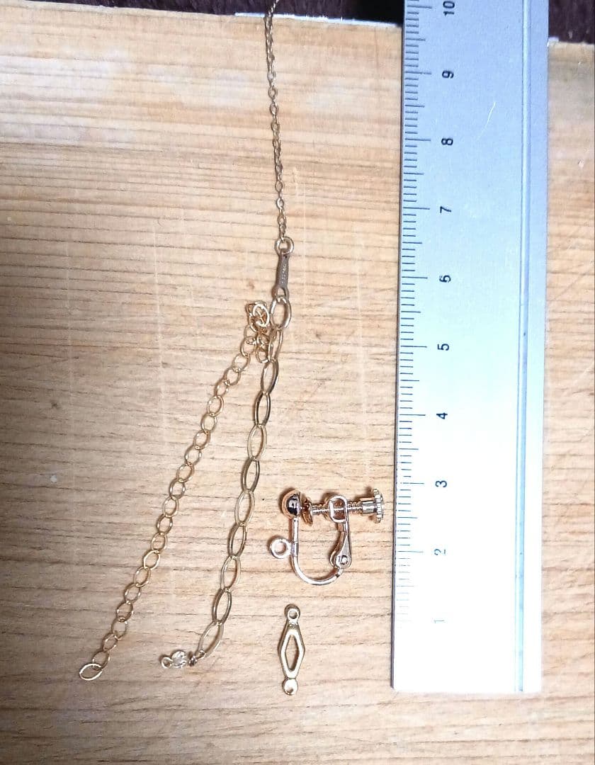 わぁイズ様ご参考。あこやバロック月の雫のピアス14kgf