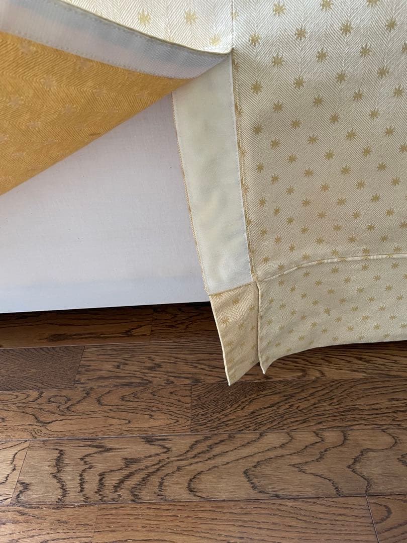 ローラアシュレイ ウィンチェスター2シーターソファ ステラ柄　ゴールド