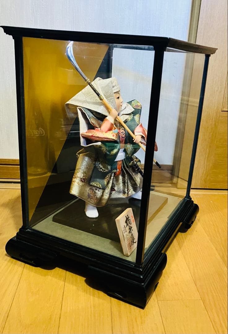 五月人形 伝統的な武士の衣装　橋弁慶 清宝作　日本人形 　ガラスケース付き