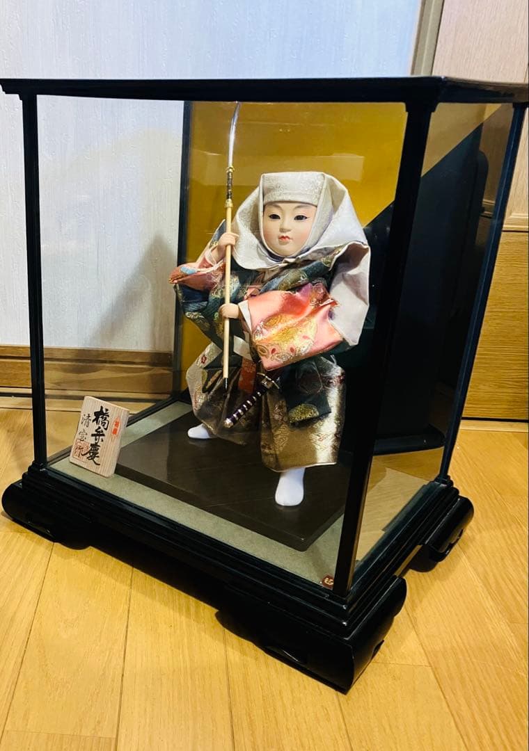 五月人形 伝統的な武士の衣装　橋弁慶 清宝作　日本人形 　ガラスケース付き