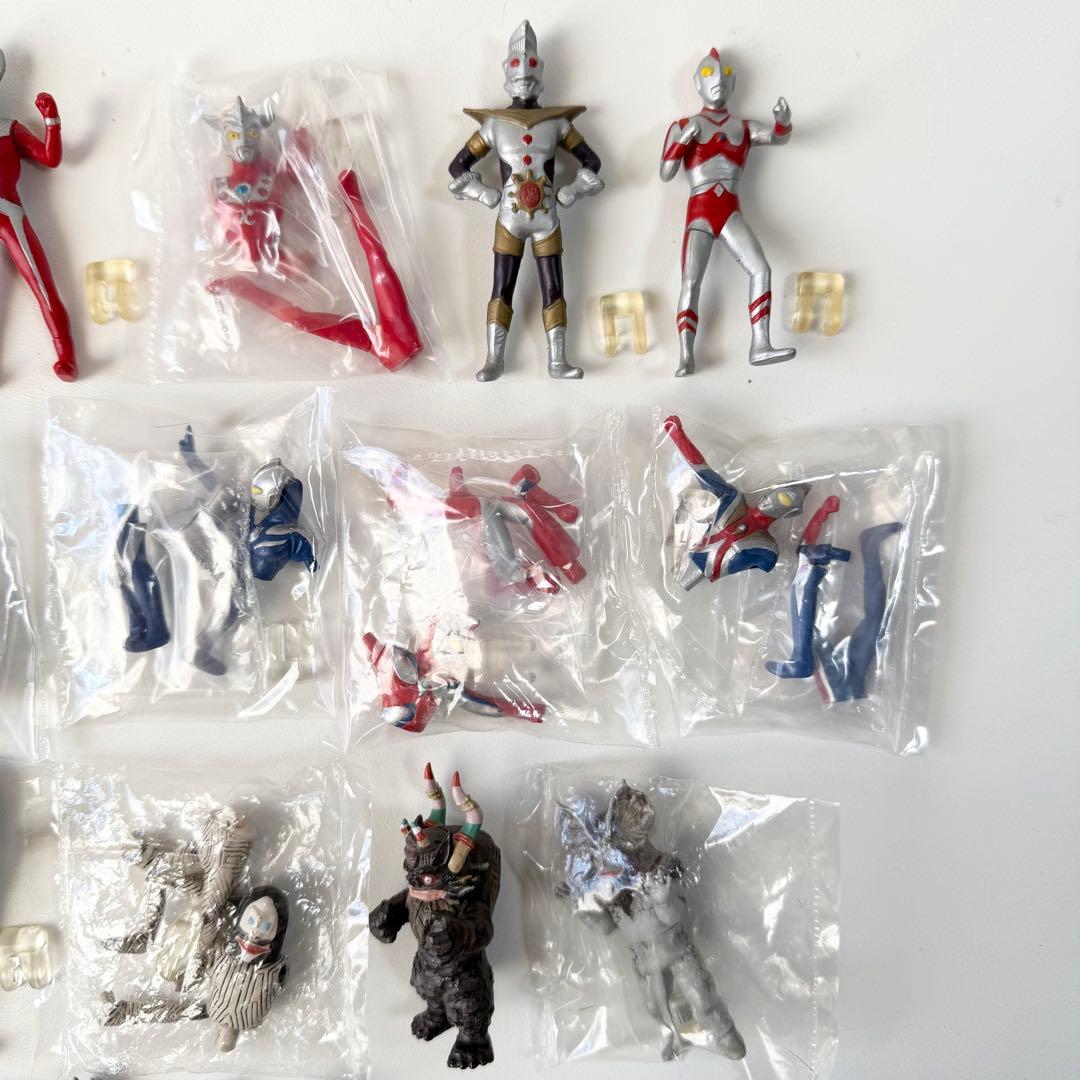 ウルトラマン 怪獣 キャラエッグ ワンダーカプセル フィギュア - メルカリ