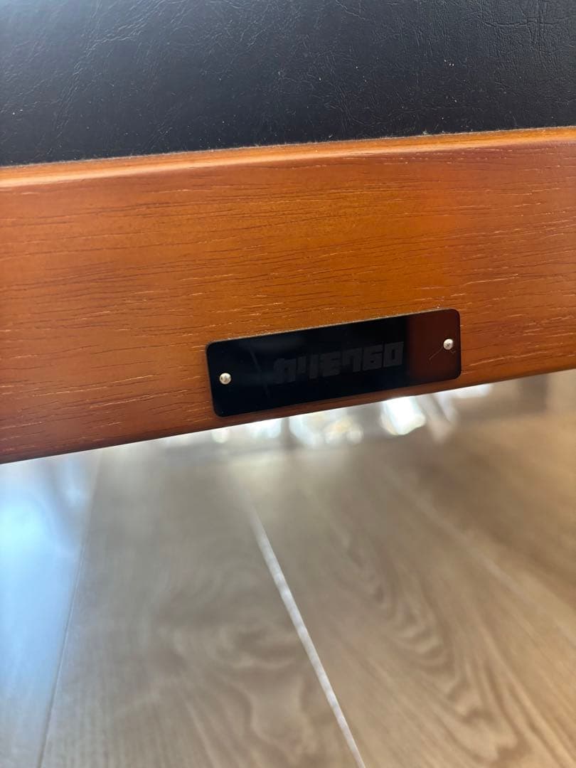 カリモク60 Ｋチェア　2シーター　ダメージ品