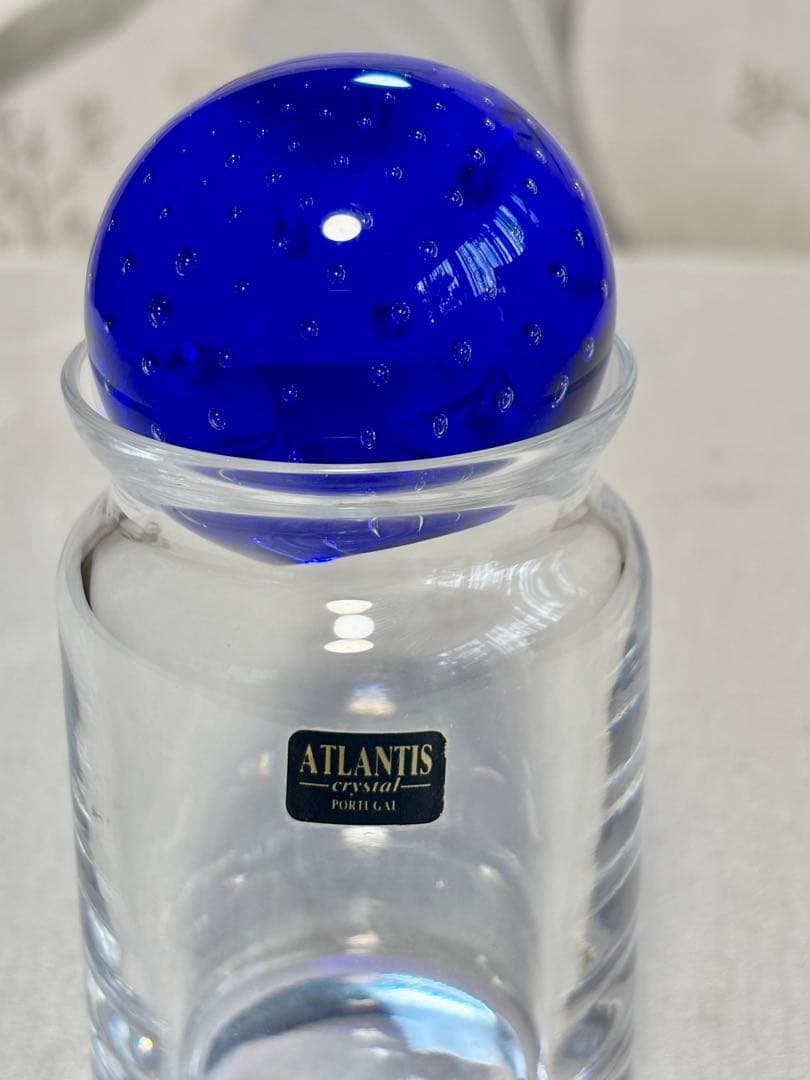 Atlantis crystal アトランティス　青い蓋の瓶