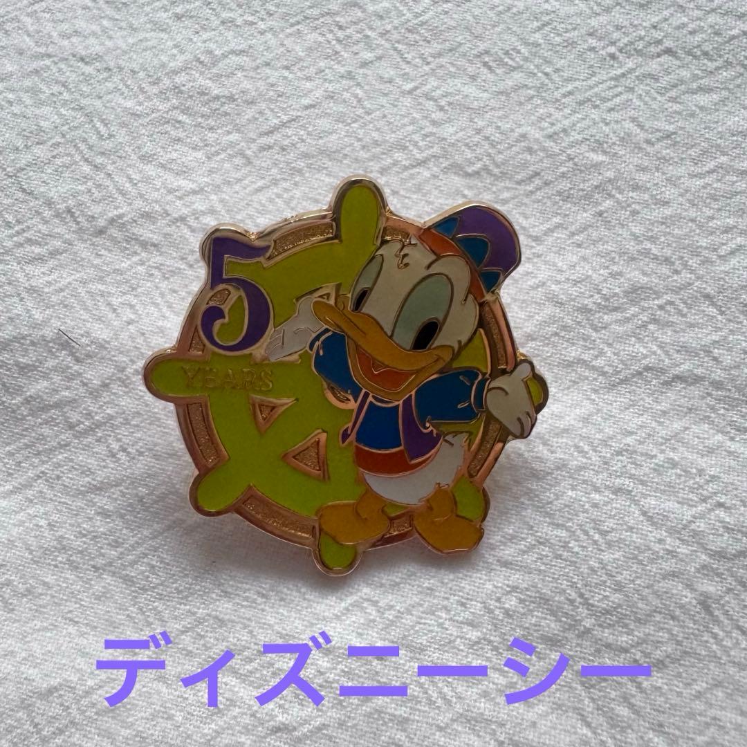 ピントレまとめ売り】海外ディズニーピンバッジ 9個セット - メルカリ