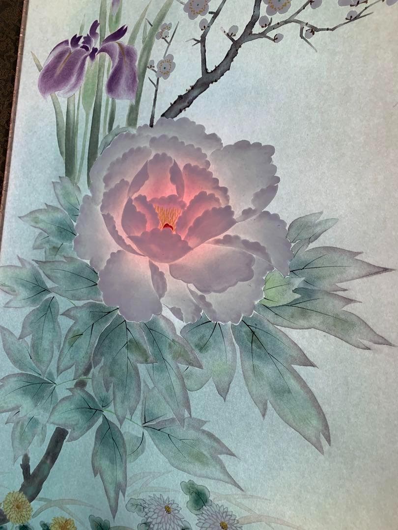 【掛け軸】バラの絵柄　上品なインテリアに!　木箱入り