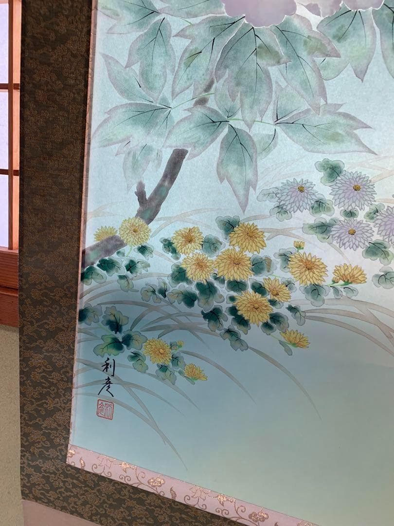 【掛け軸】バラの絵柄　上品なインテリアに!　木箱入り