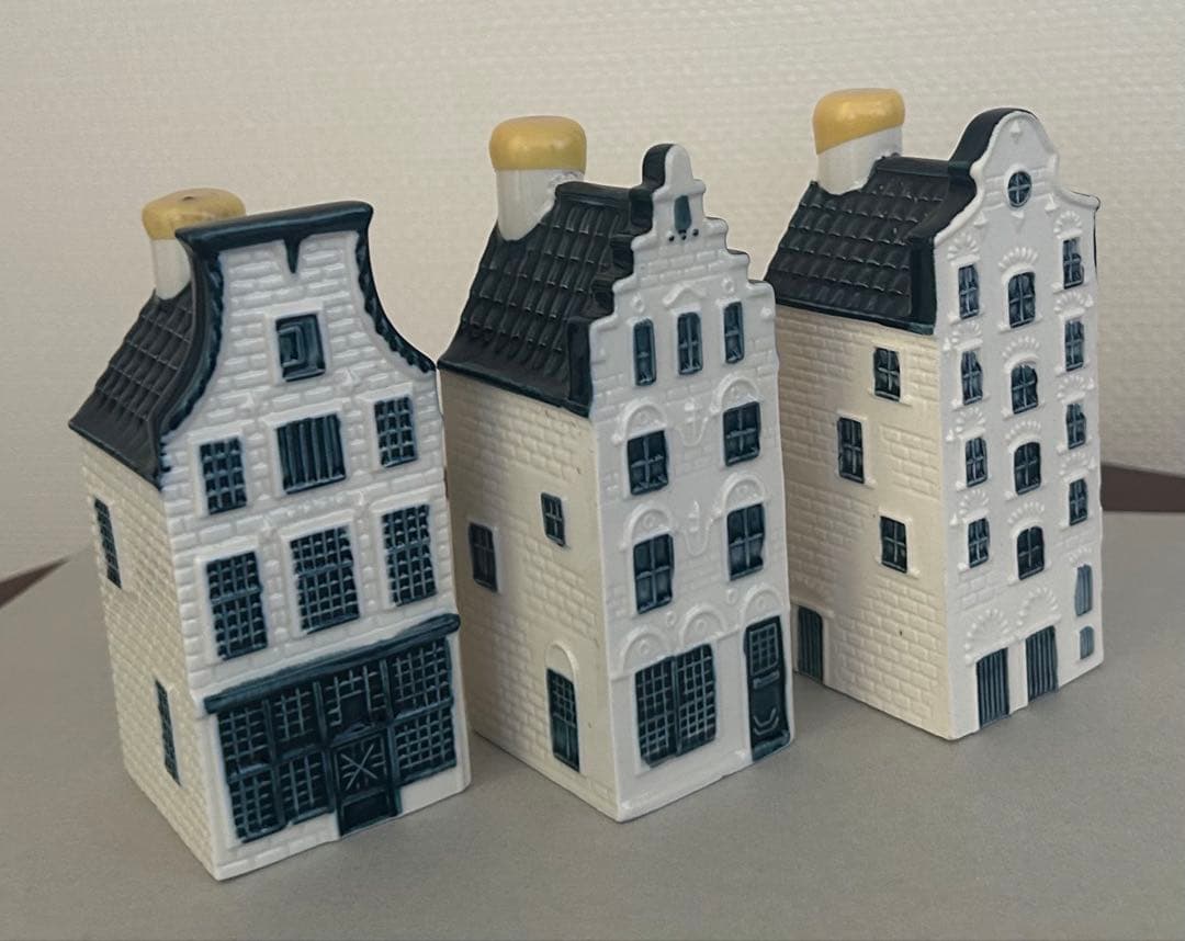 KLMオランダ航空 デルフト焼きミニチュアハウス 3個 - メルカリ