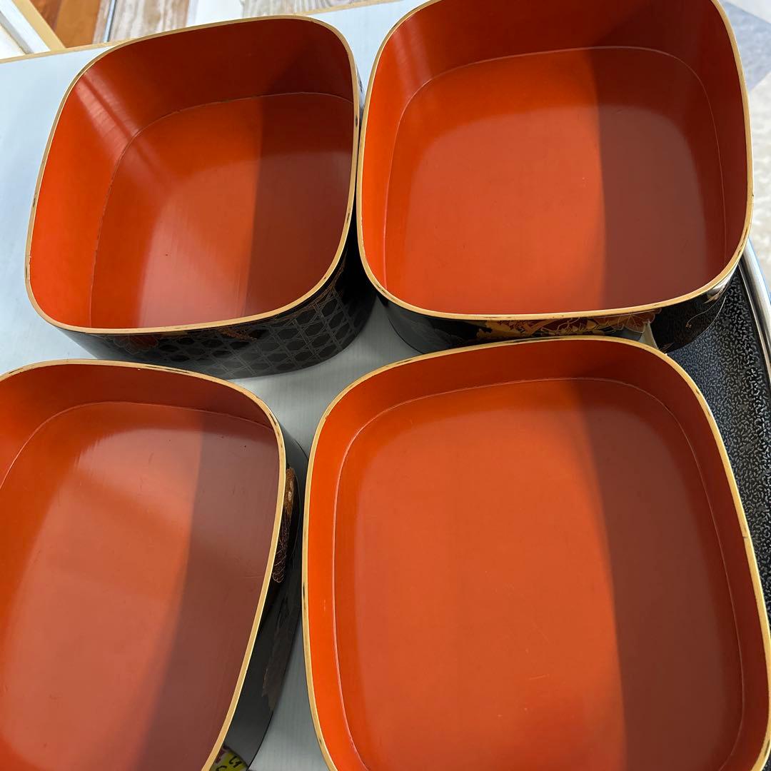 重箱４段金箔と蝶貝使用