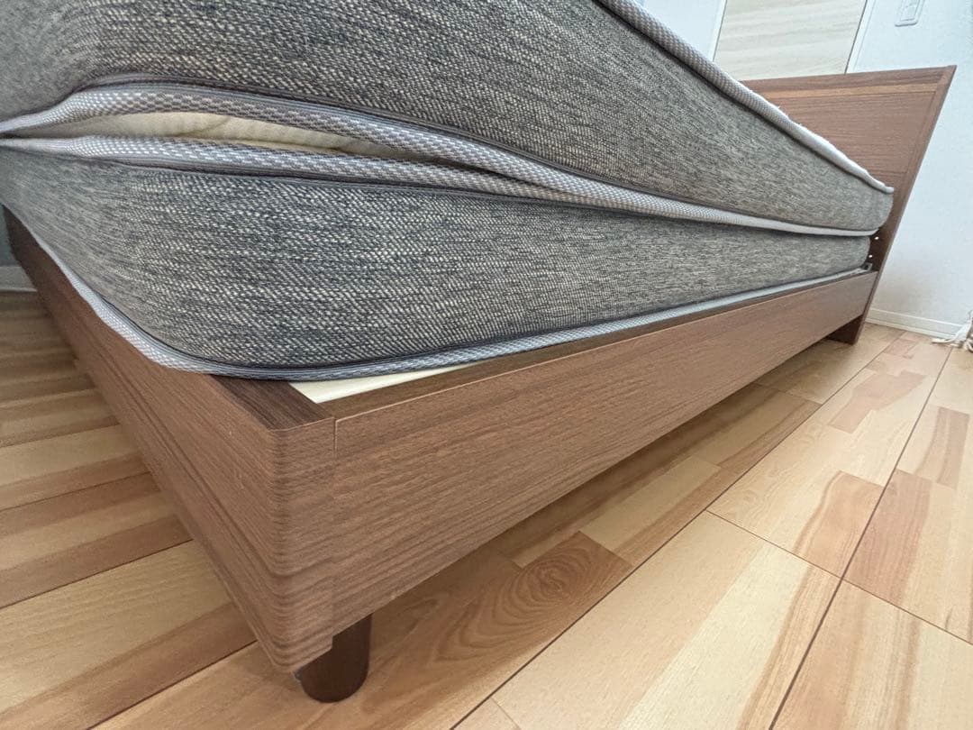 ダブルベッド フレーム+マットレス ニトリ