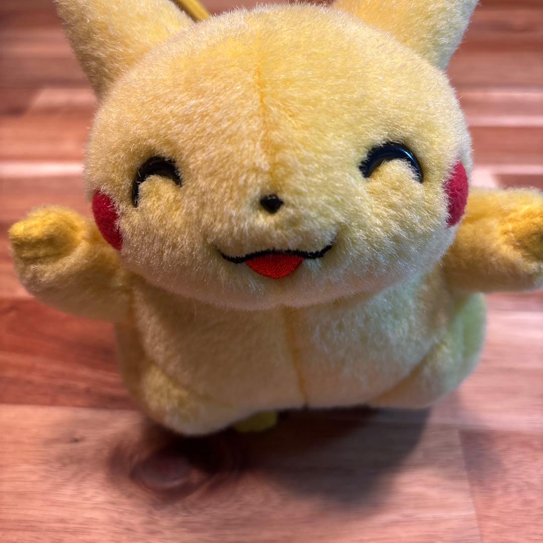 初期 ピカチュウ ぬいぐるみ　にっこり　TOMY トミー