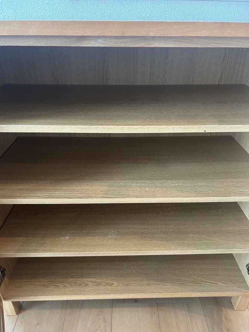 無印良品　脚付きガラス扉キャビネット