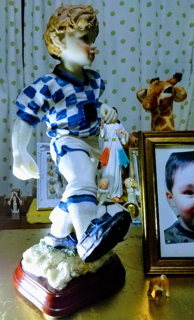 まーくんの.特大.サッカーの置物.高さ32cm位.オマケ付きます