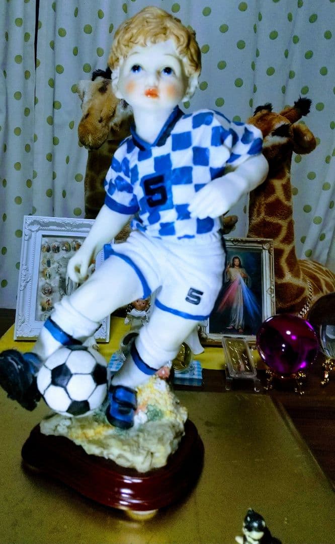 まーくんの.特大.サッカーの置物.高さ32cm位.オマケ付きます
