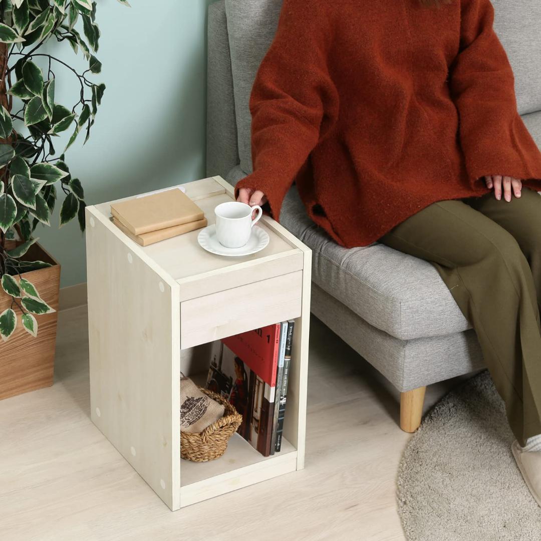 コンパクト＆多機能サイドテーブル - ベッドソファサイドに最適