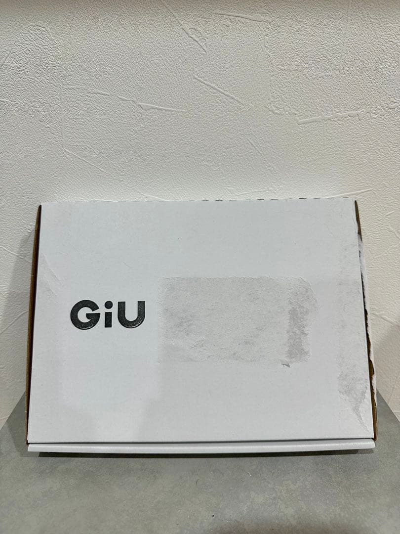GiU ブランドローンチ記念の特別なBOXセット