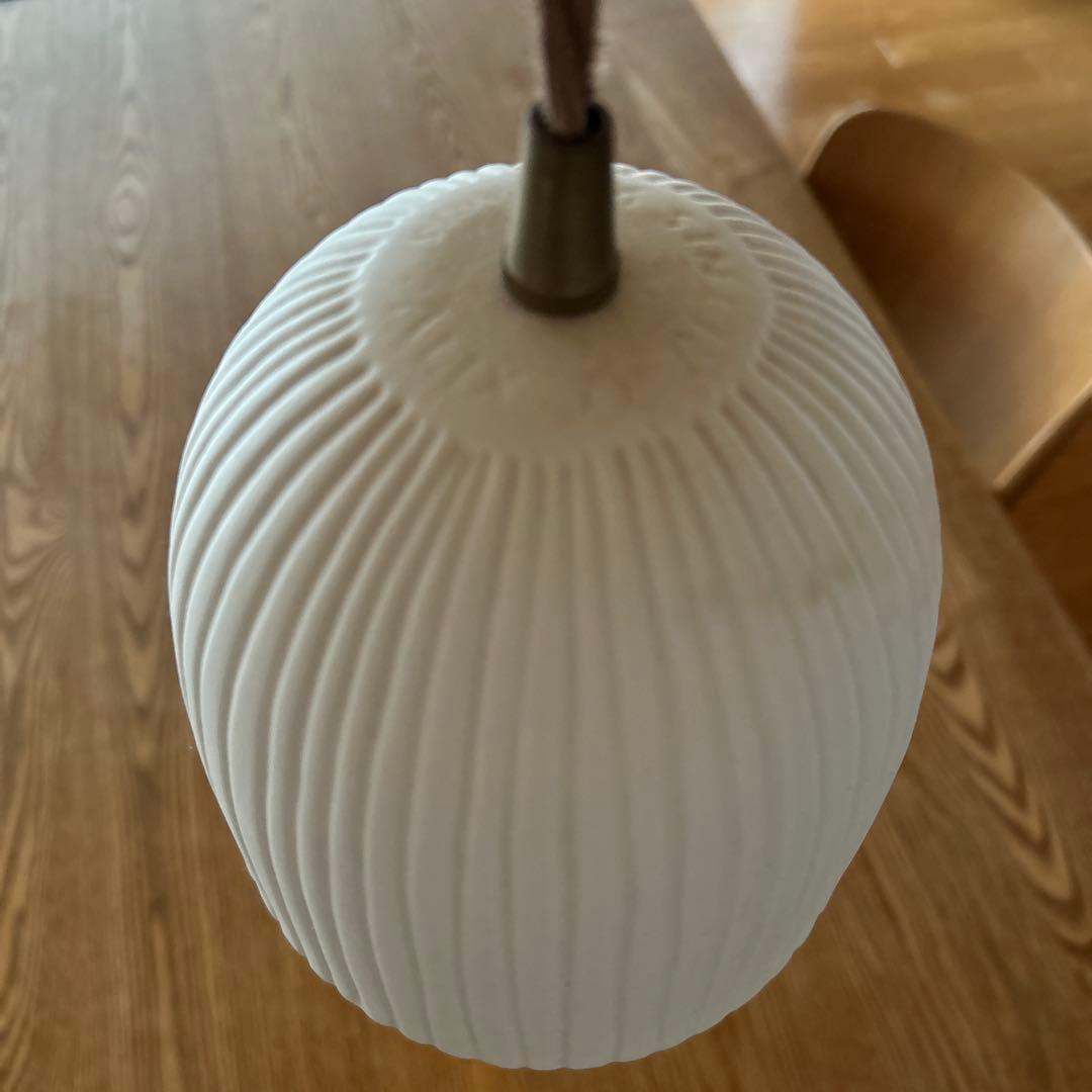 イギリス　アンティーク　ペンダントライト　ホワイト　マット