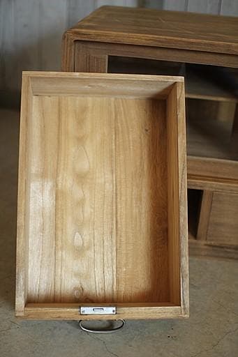 古いガラス戸棚×木製小引き出し3杯