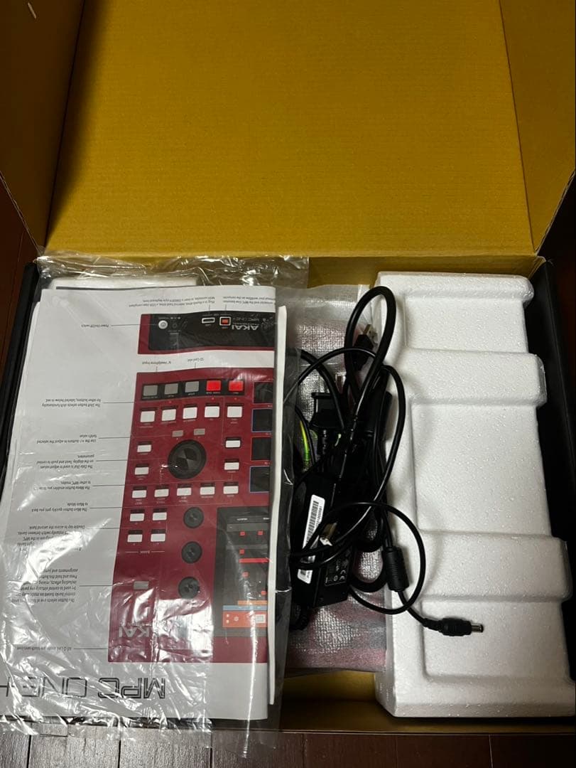 AKAI MPC ONE+ スタンドアロン音楽制作センター