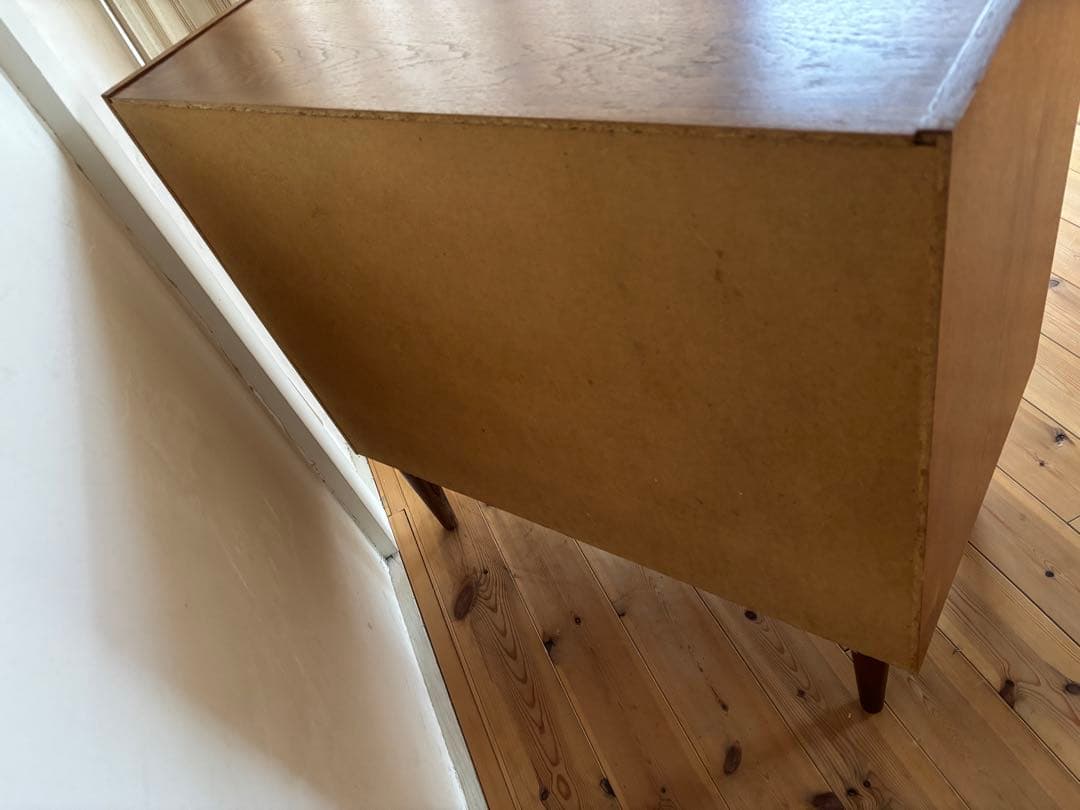 北欧ヴィンテージ　デンマーク　チークキャビネット