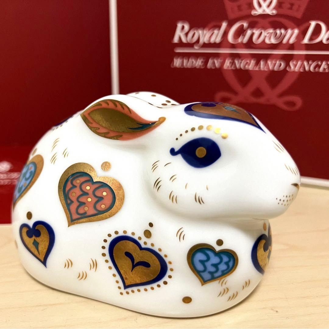 ロイヤルクラウンダービー うさぎ ペーパーウェイト ニューイヤーラビット