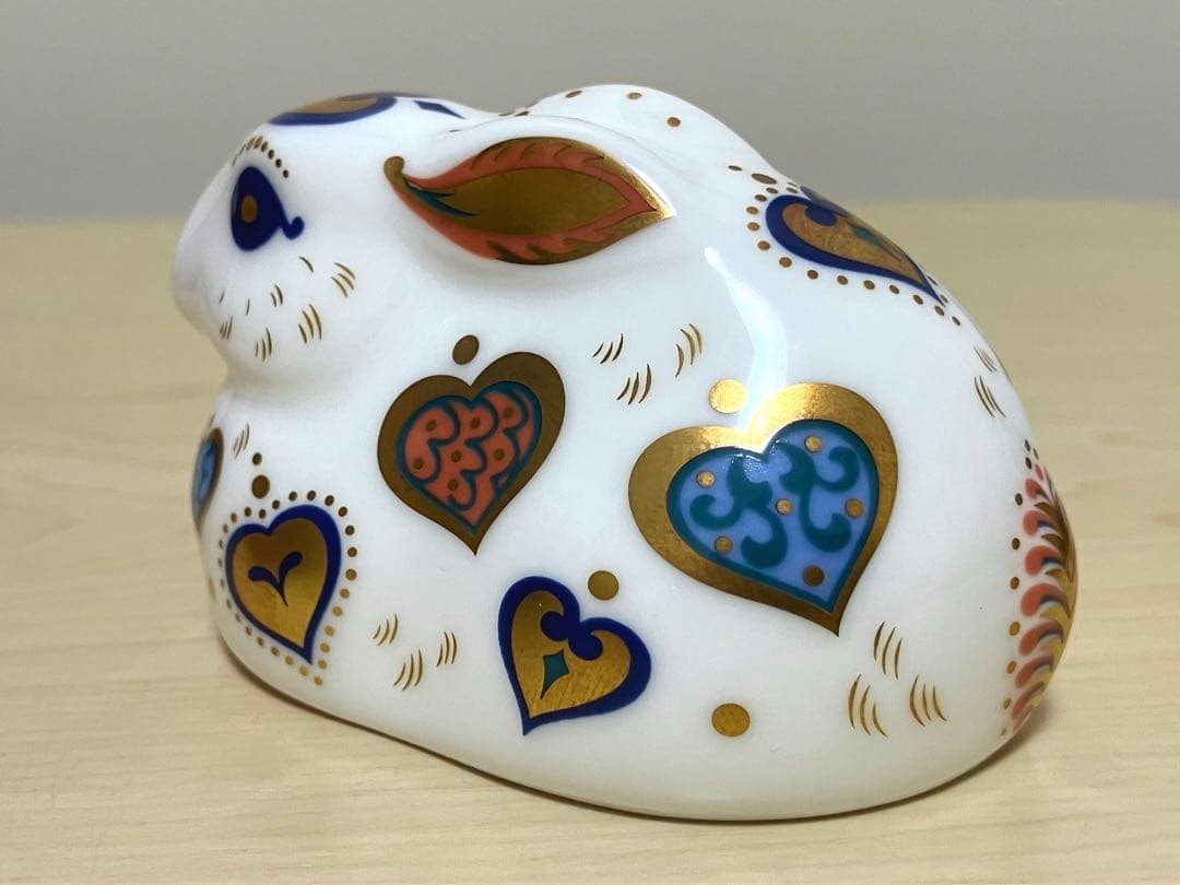 ロイヤルクラウンダービー うさぎ ペーパーウェイト ニューイヤーラビット