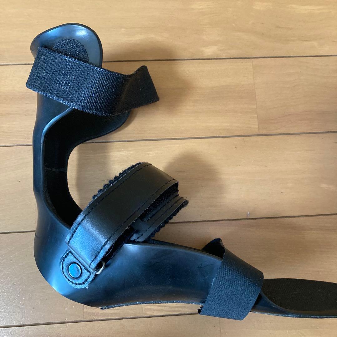 東名ブレース　短下肢装具　左　25.5ぐらい　vステップ　26センチ７Ｅ付