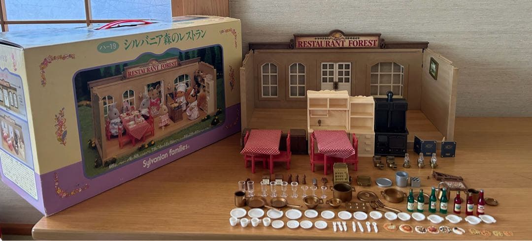 シルバニアファミリー 【シルバニア森のレストラン】 - メルカリ