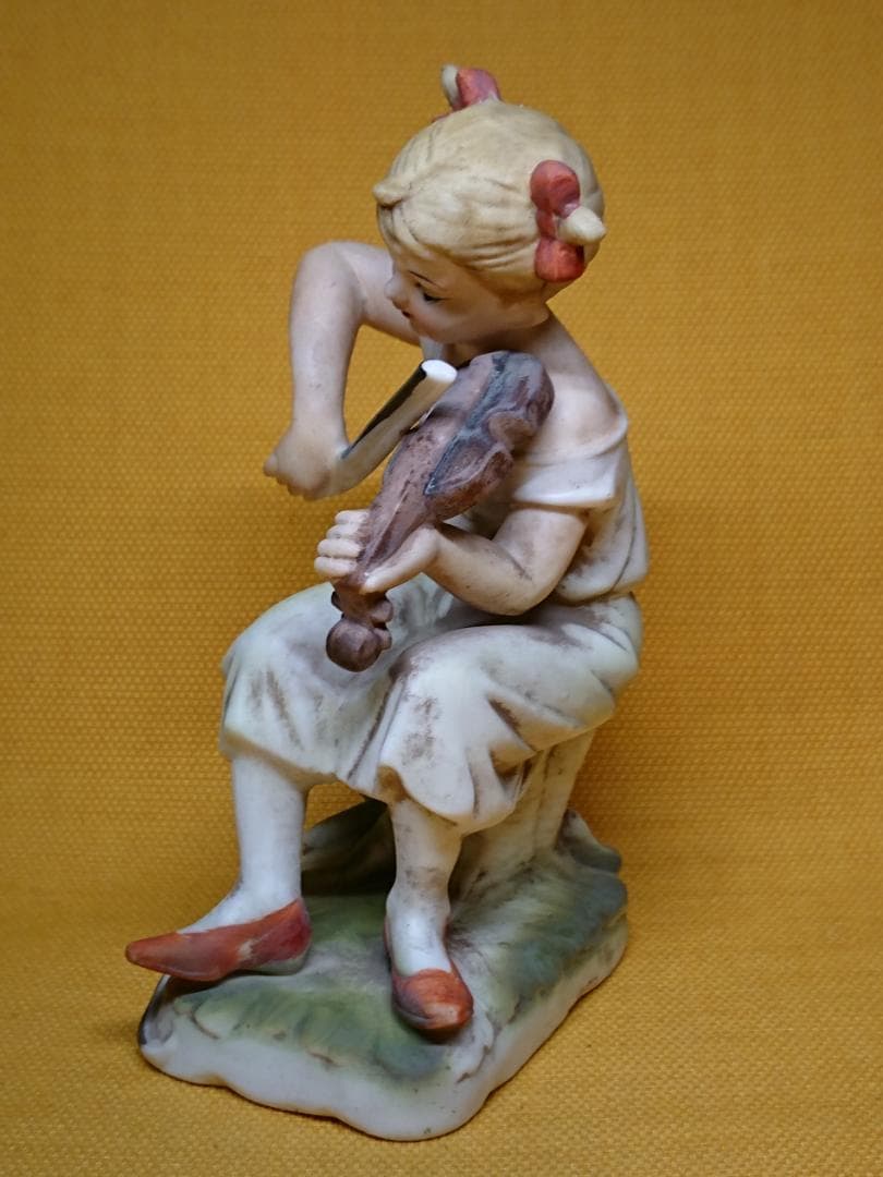 人形　バイオリン　陶器　オブジェ　置物　インテリア　工芸品　美術品　A2554