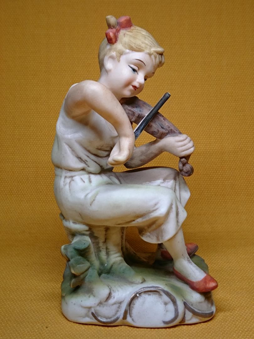 人形　バイオリン　陶器　オブジェ　置物　インテリア　工芸品　美術品　A2554