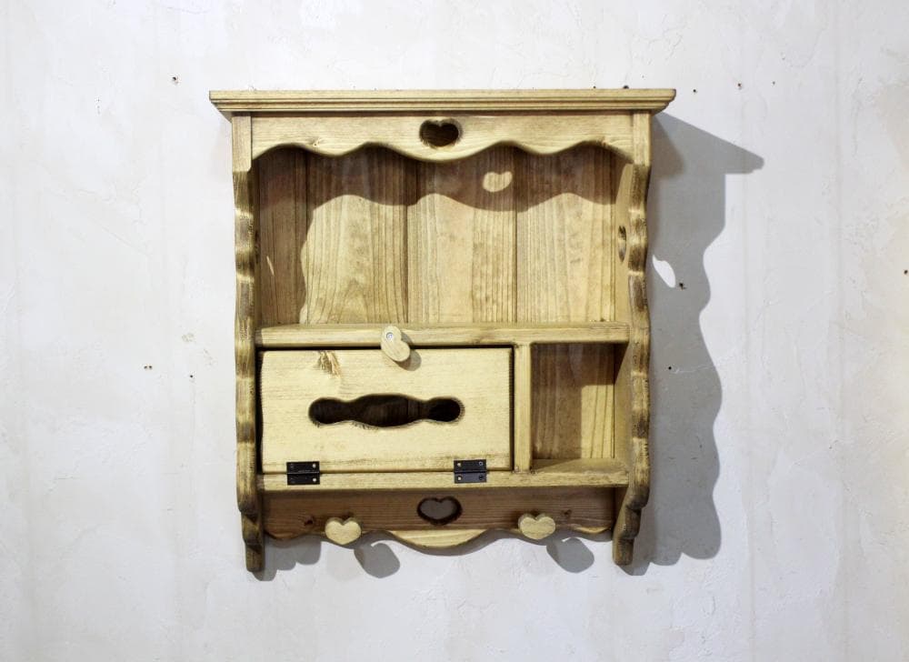 ハンドメイド　ハートのティッシュシェルフ