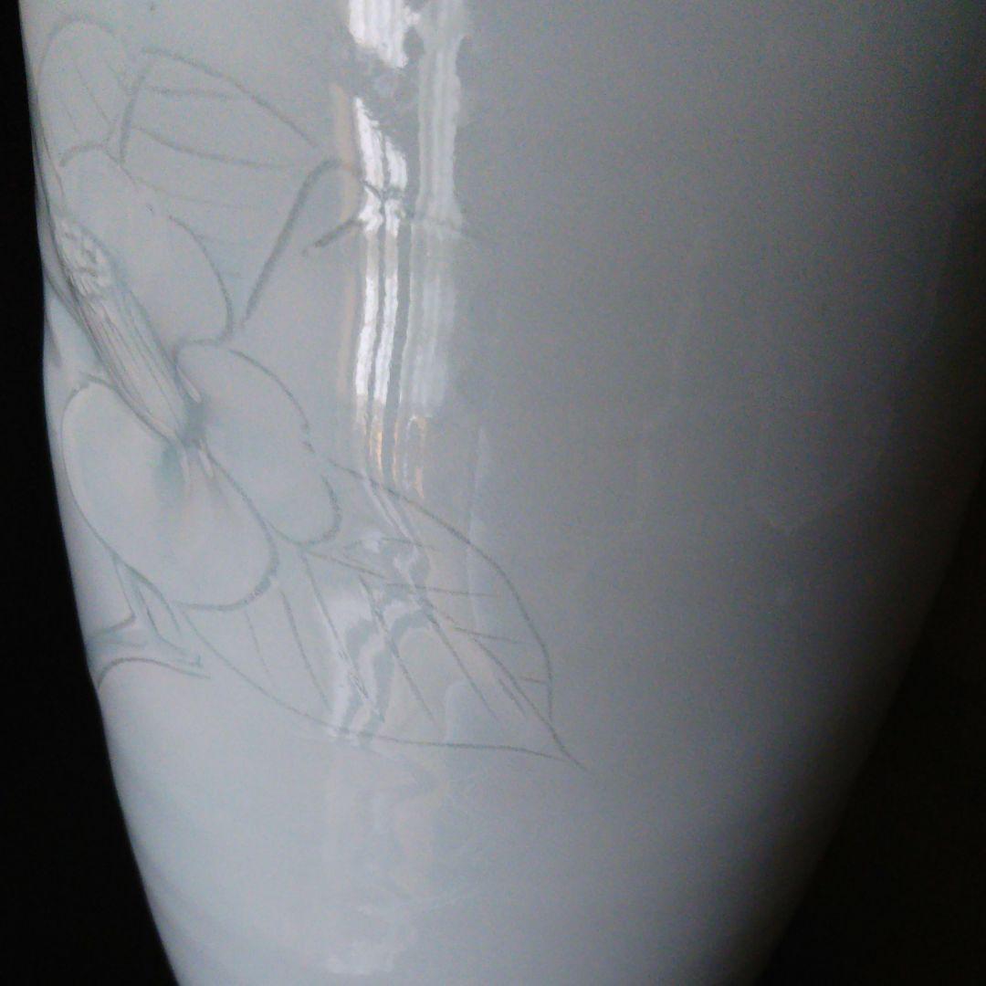 砥部焼き 白磁 花器 椿 - メルカリ