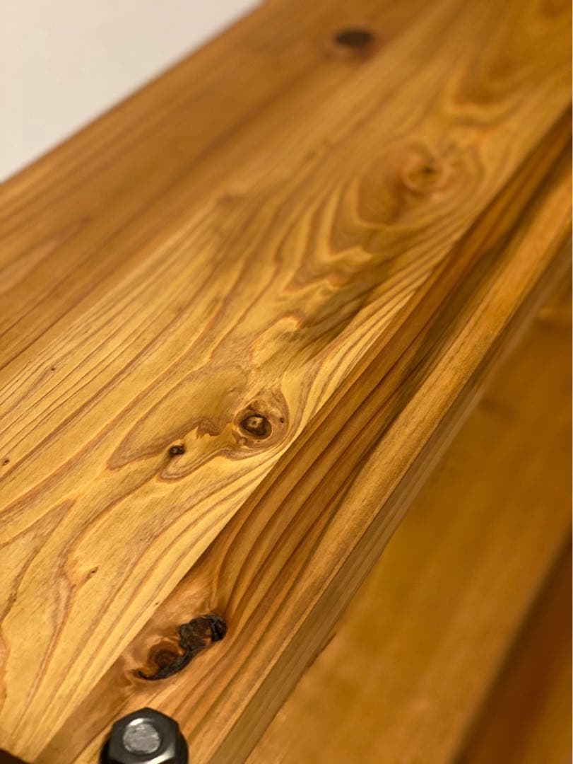 TVで紹介！窓枠における収納棚！tasty ウッドラック 壁面収納ラック