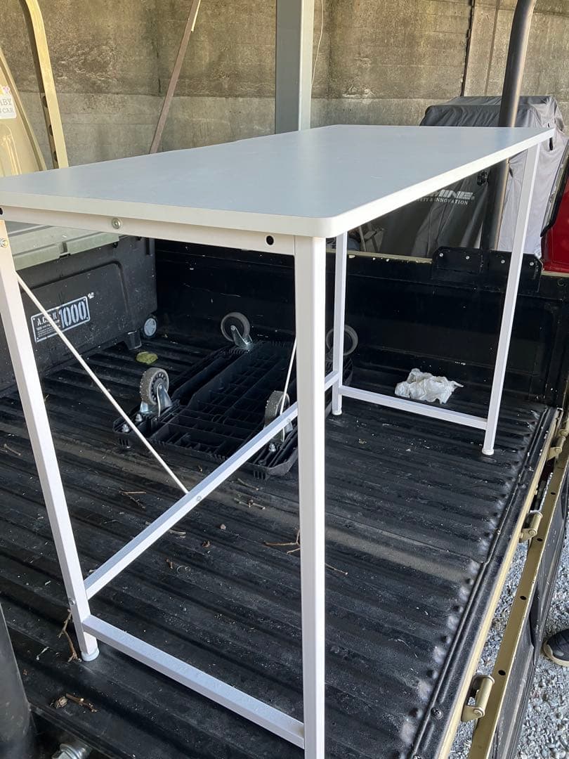 スチールテーブル