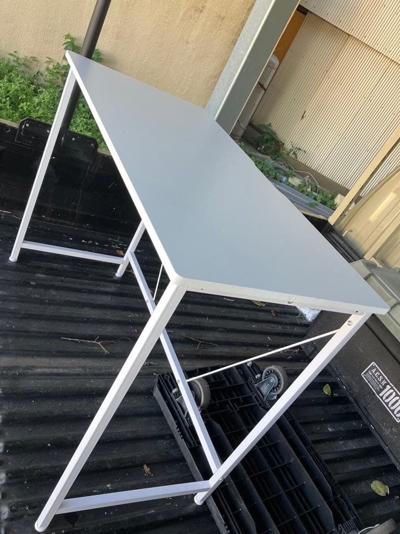 スチールテーブル