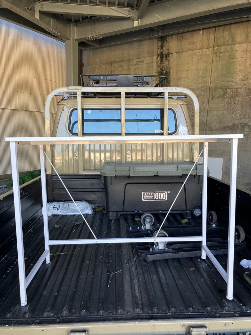 スチールテーブル