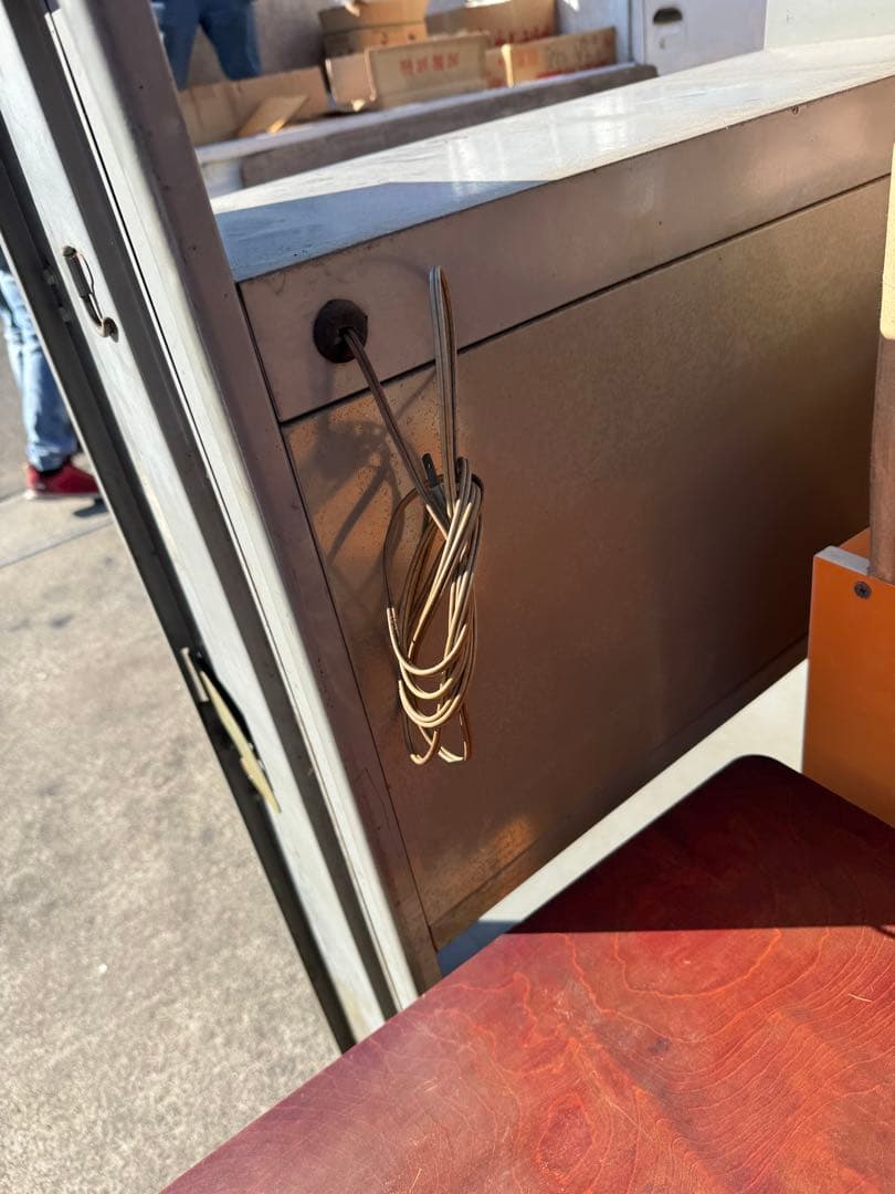 ビンテージ　折りたたみ式グレー金属デスク