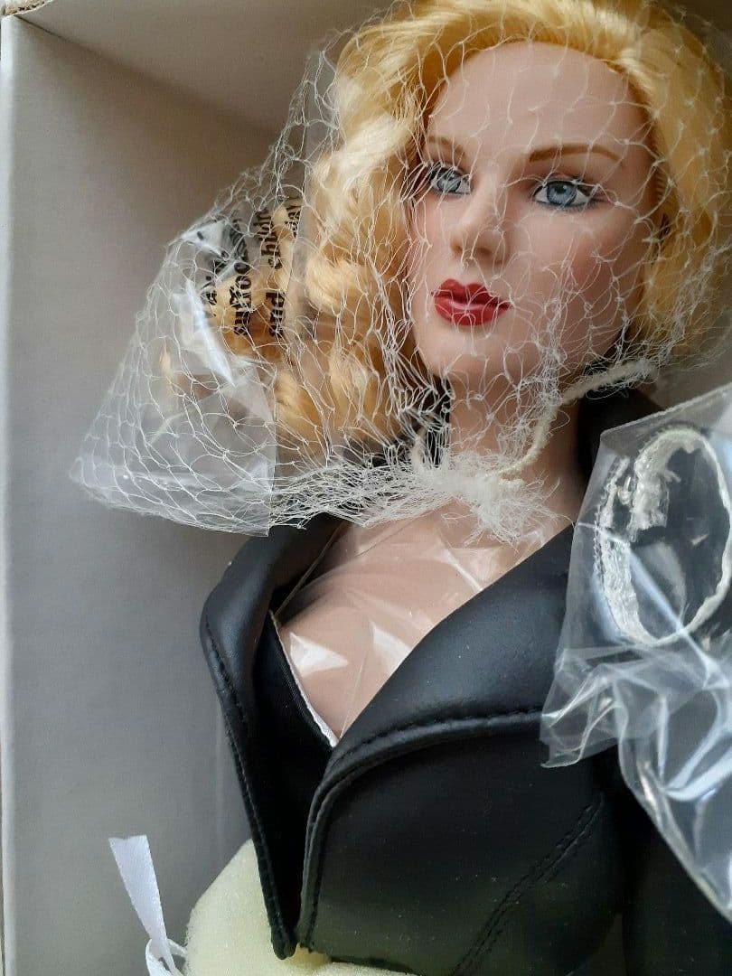 Tonner - DC Stars - BLACK CANARY 17インチ