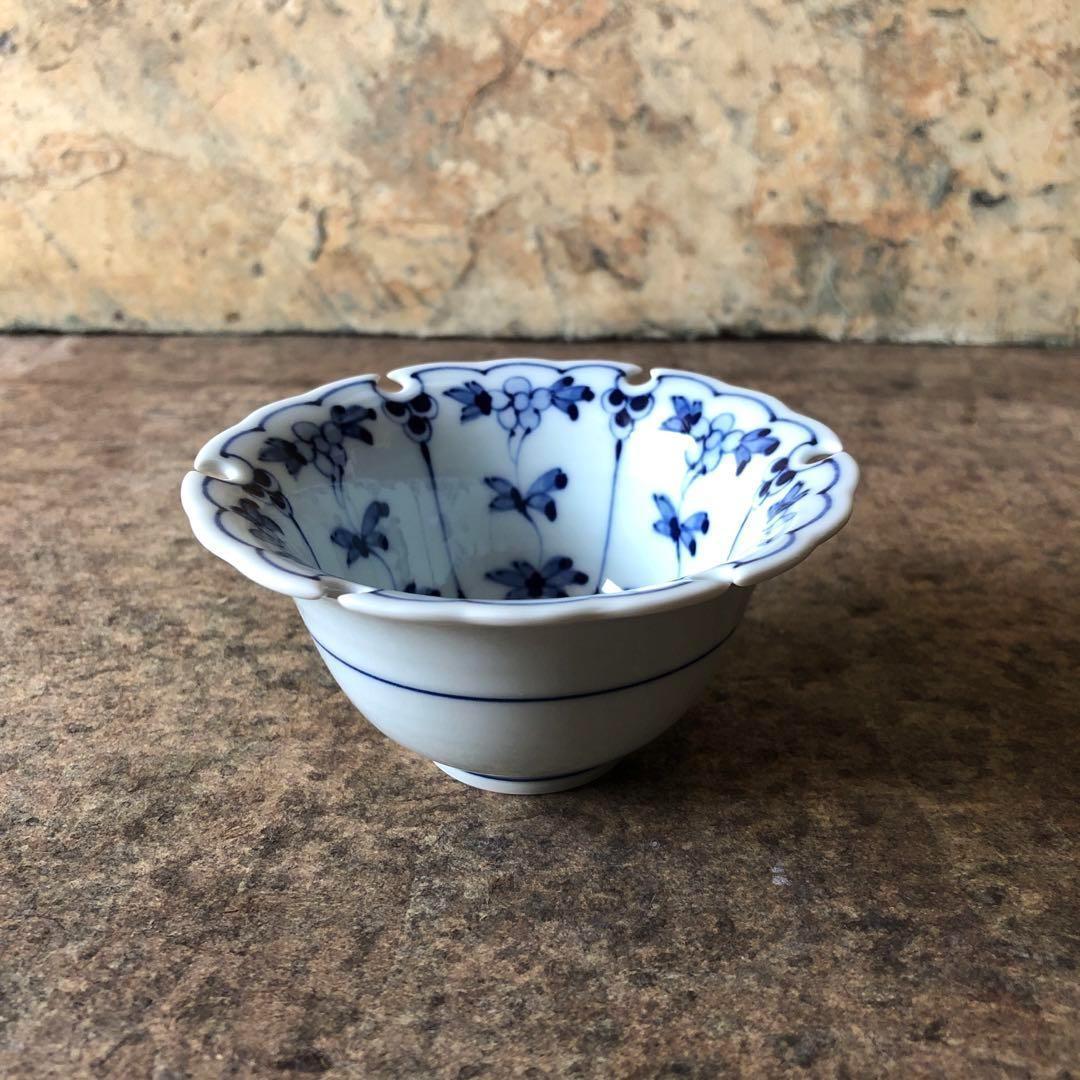 tomo 波佐見 焼割草花うさぎ紋 雪輪小付