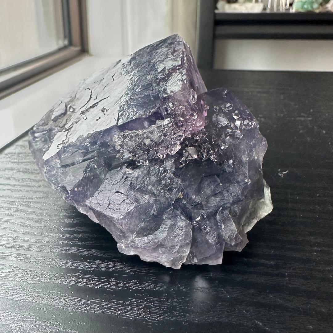 天然石水晶共生フローライトの原石　置物　鉱物NO.051715