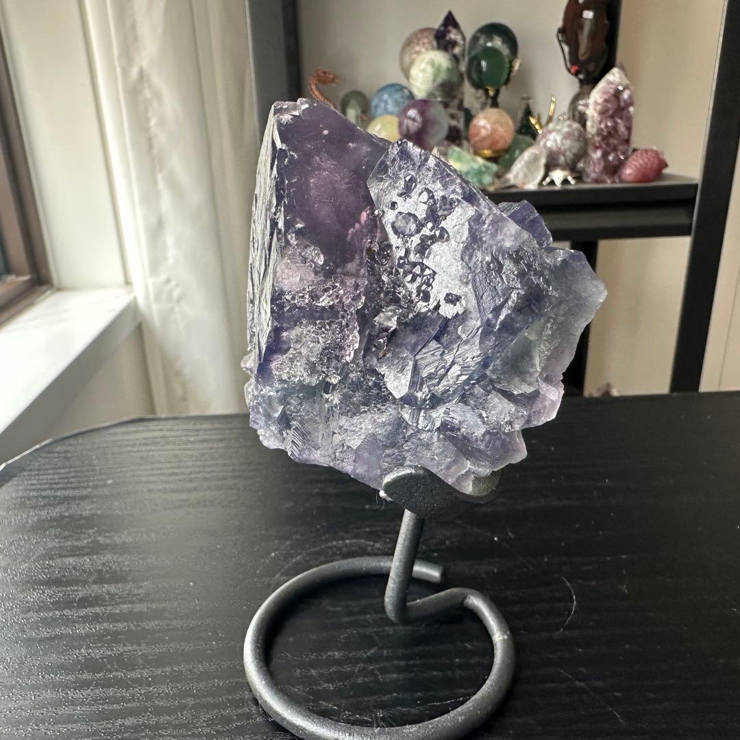 天然石水晶共生フローライトの原石　置物　鉱物NO.051715