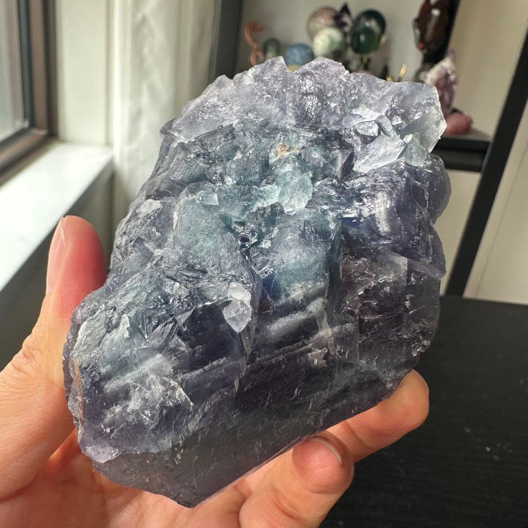 天然石水晶共生フローライトの原石　置物　鉱物NO.051715